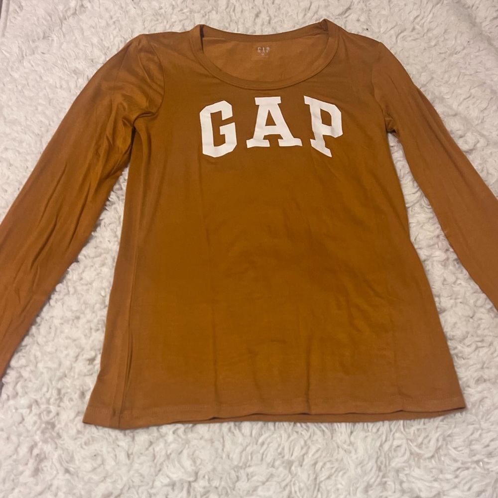 GAP Women's Long Sleeve Logo Tee - Rust